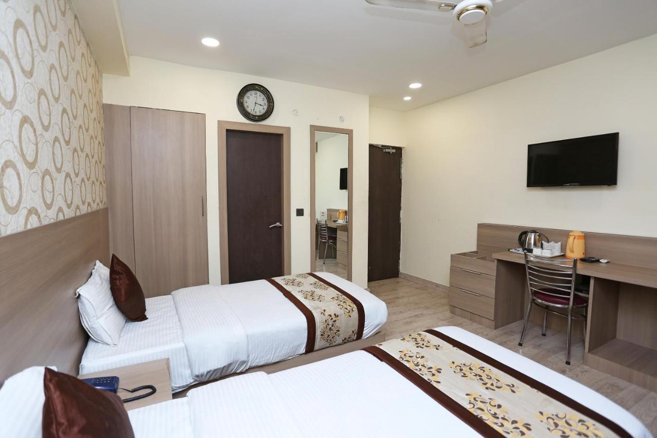 OYO 5663 GS Inn Chinhat Exterior foto