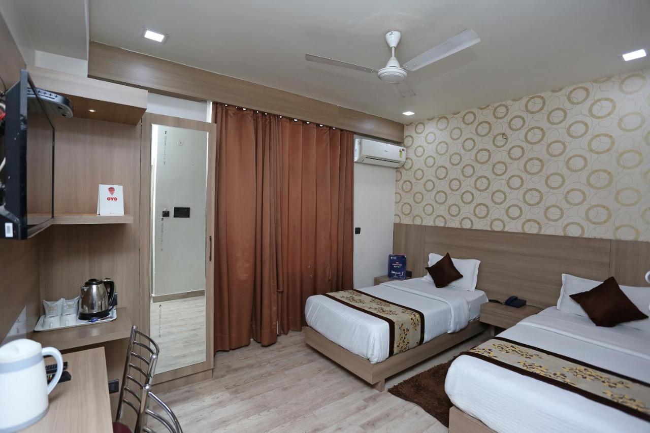 OYO 5663 GS Inn Chinhat Exterior foto